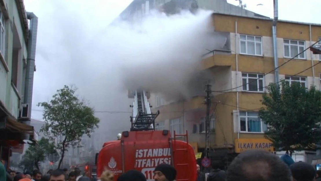 Beyoğlu'nda yangın paniği