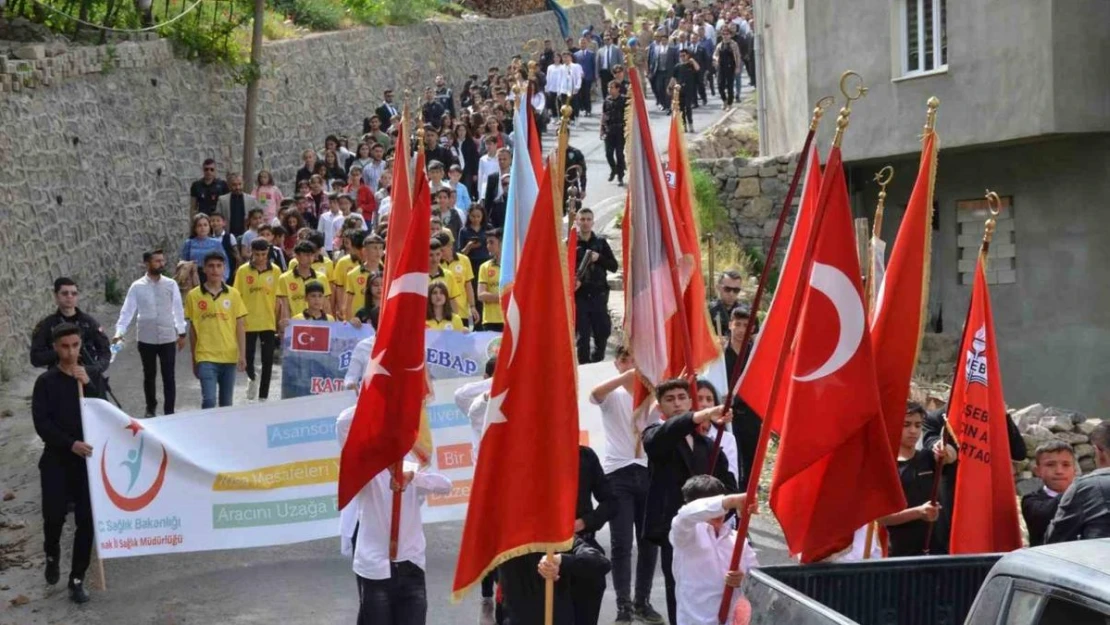 Beytüşşebap'ta 19 Mayıs gençlik yürüyüşü ile kutlandı