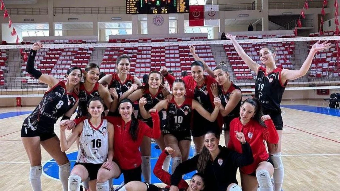 Bilecik Belediyesi Voleybol Spor Kulübü rahat kazandı