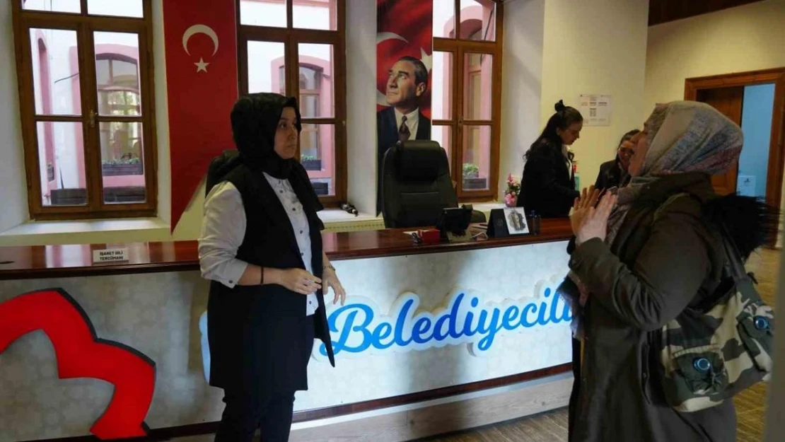 Bilecik Belediyesinde 'İşaret Dili Tercümanı' hizmet vermeye başladı