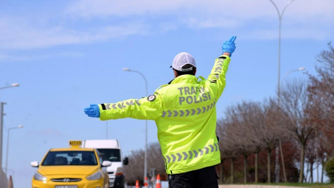 Bilecik'te sürücülere 5 milyon 225 bin liralık trafik cezası