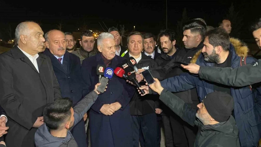 Binali Yıldırım: 'Kurtarma çalışmaları gece de termal kameralar yardımıyla devam ediyor'