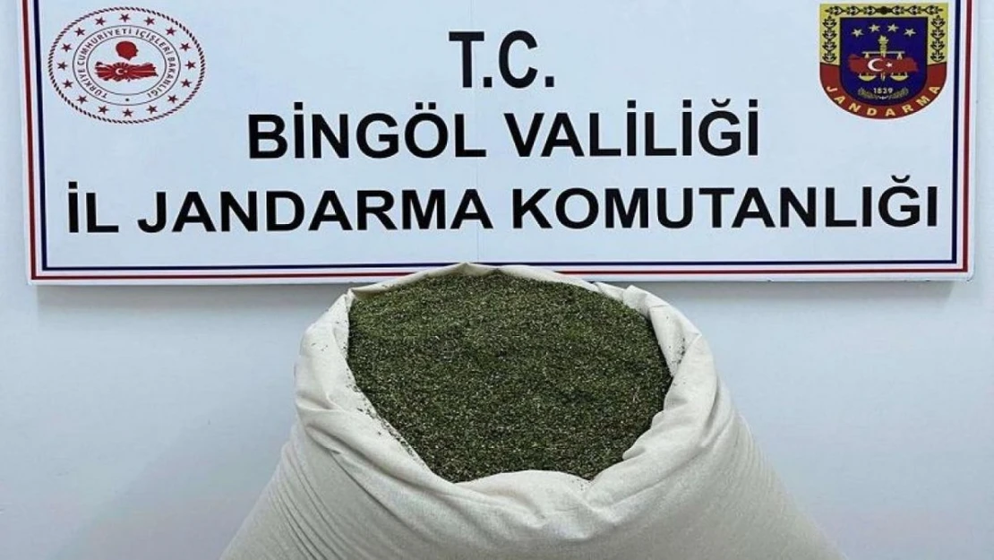 Bingöl'de çuval içerisinde 16 kilo esrar ele geçirildi