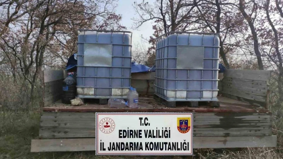 Binlerce litre kaçak şarabı ormana saklamışlar