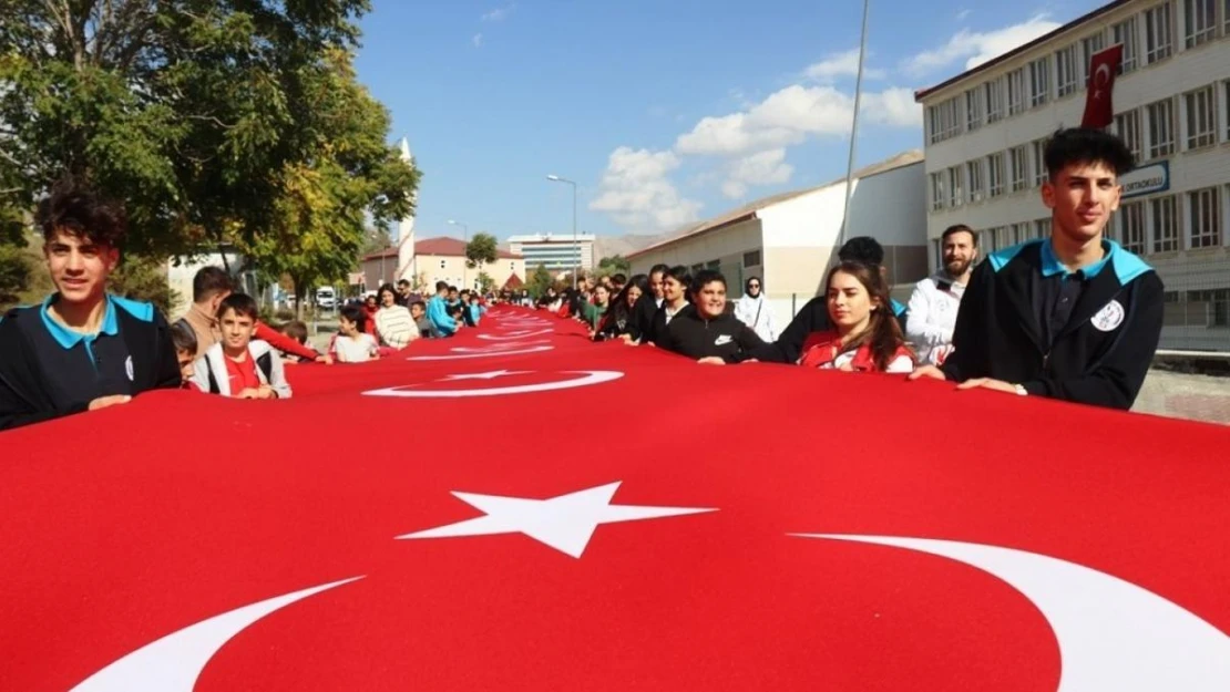 Bitlis'te 29 Ekim Cumhuriyet Bayramı kutlamaları