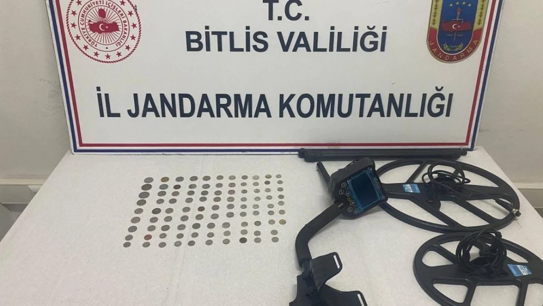 Bitlis'te 97 adet sikke ele geçirildi