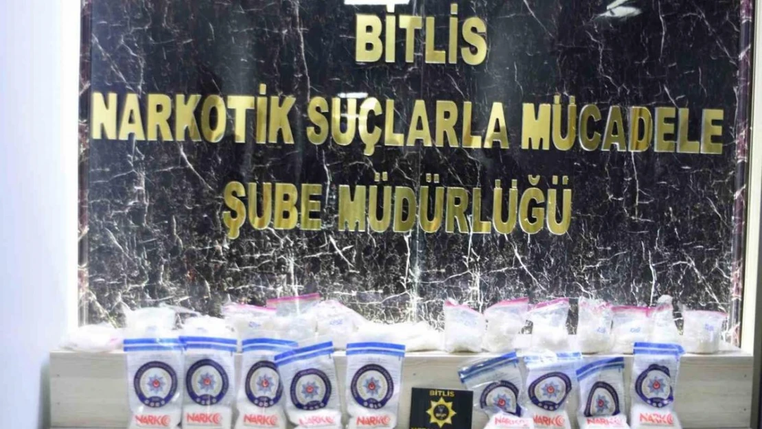 Bitlis'te iki kadının üzerinde 10 kilo metamfetamin ele geçirildi