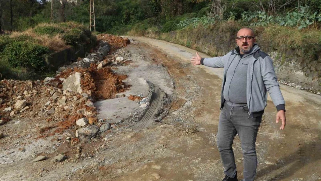 Bitmek bilmeyen doğalgaz çalışması mahalle sakinlerini canından bezdirdi