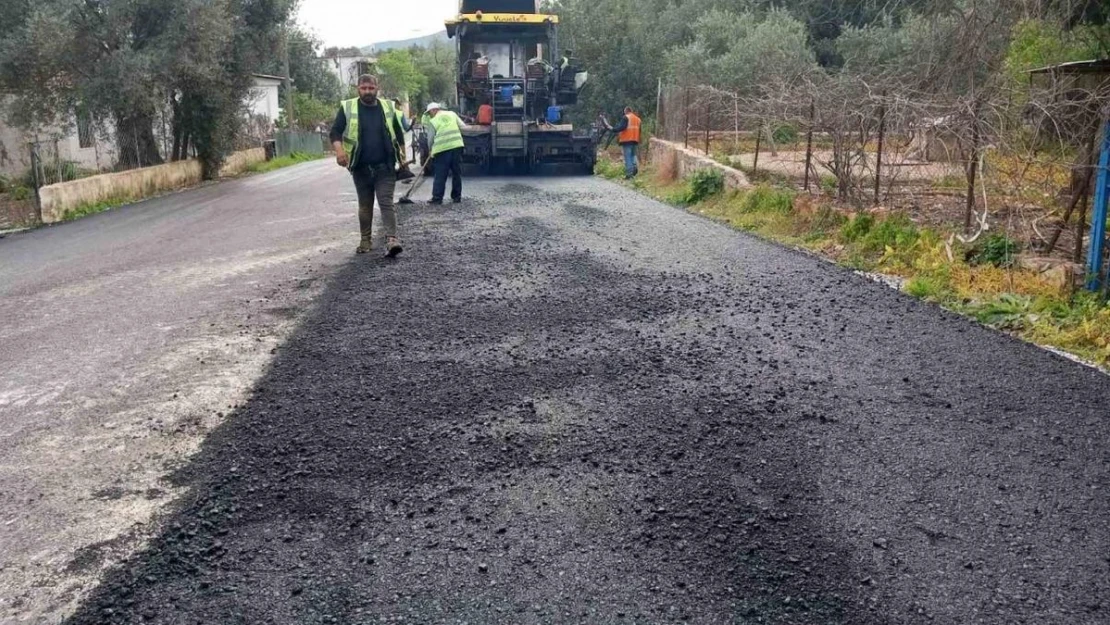 Bodrum Çiftlik Mahallesinde sıcak asfalt çalışması