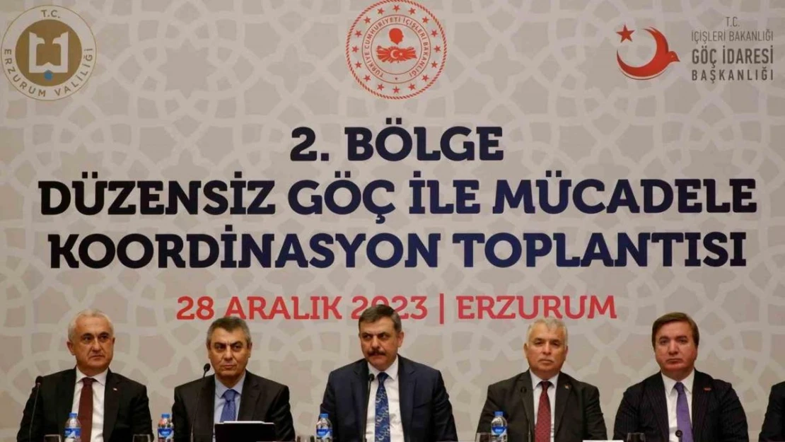 Bölge valileri düzensiz göçle mücadele için Erzurum'da toplandı