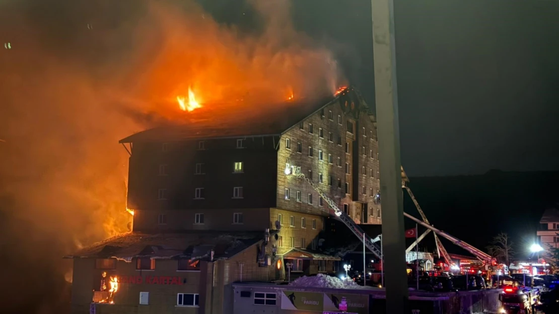 Bolu'da bulunan Kartalkaya Kayak Merkezinde bulunan bir otelde çıkan yangında hayatını kaybedenlerin sayısı 10'a, yaralananların sayısı 32'ye yükseldi.