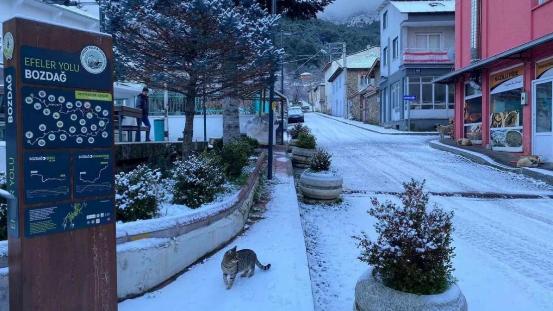 Bozdağ Kayak Merkezi açıldı, bu kez de kar birikmedi