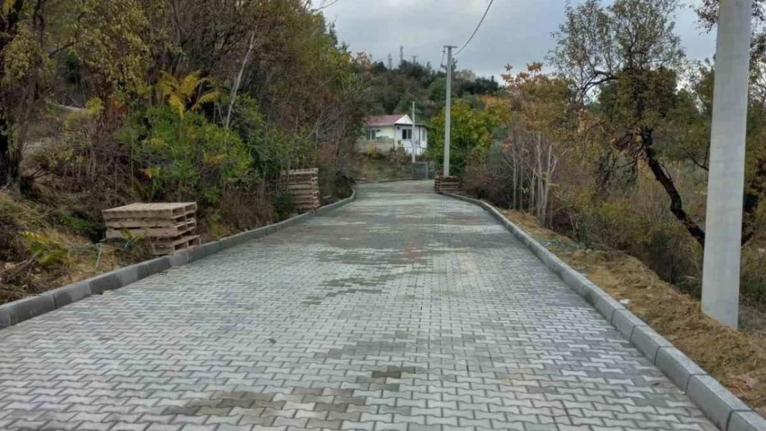 Buldan'daki yol sorununu büyükşehir çözdü