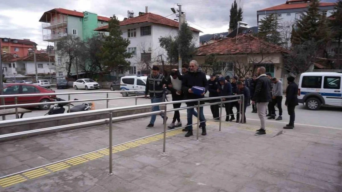 Burdur'da eski eş cinayetinde, katil zanlısı ve yardım eden 6 şahıs tutuklandı