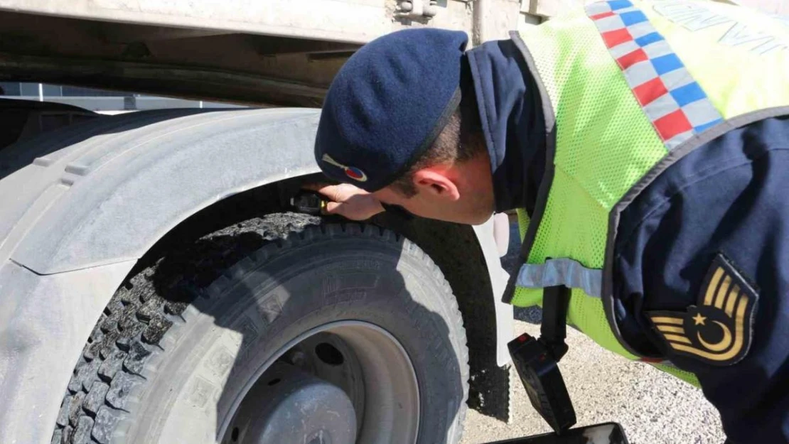 Burdur'da kış lastiği denetiminde 31 bin 162 TL para cezası uygulandı