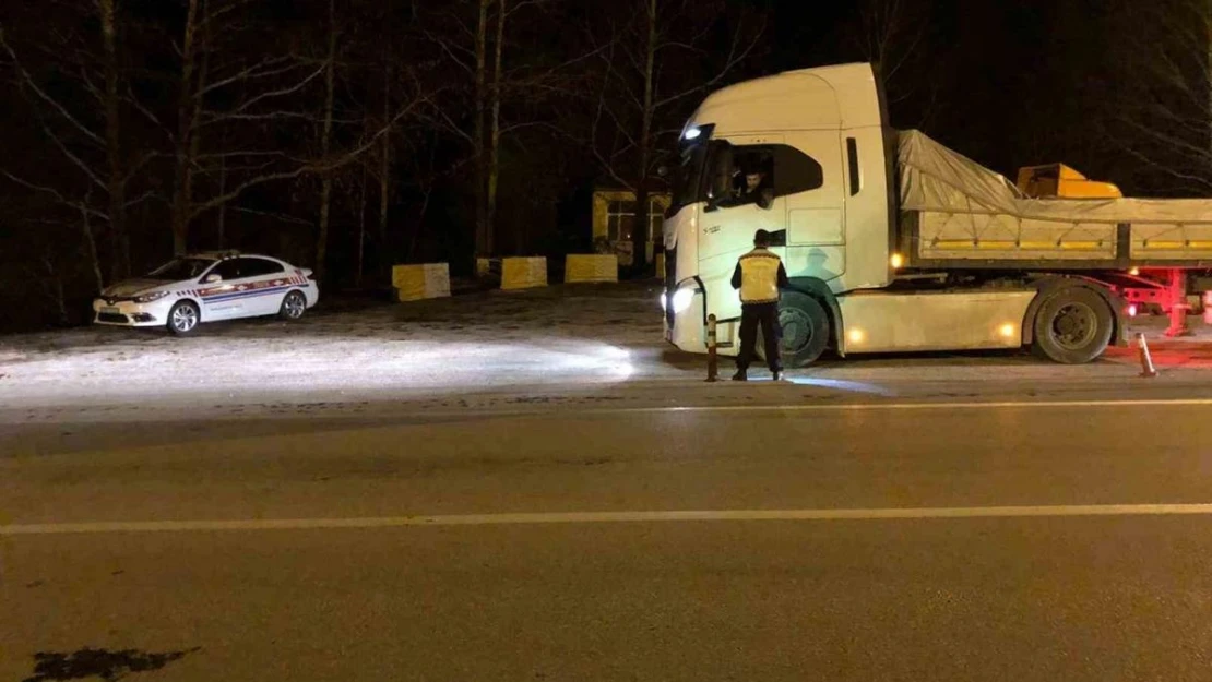 Burdur'da trafik denetiminde 371 araç sürücüsüne cezai işlem uygulandı