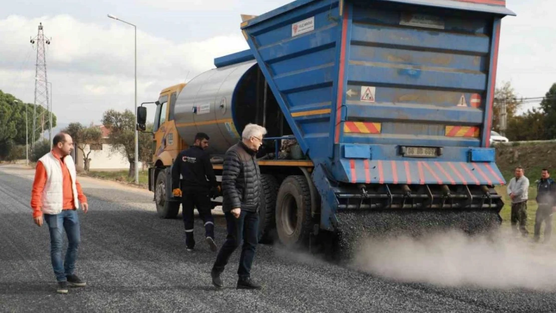 Burhaniye'de bağlantı yolu kullanıma açıldı