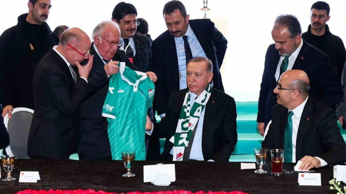 Bursaspor Başkanı Bür'ün, Cumhurbaşkanı Erdoğan'la görüşmesi camiada heyecan oluşturdu