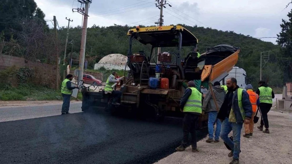 Büyükşehir Belediyesi Bodrum'da 24 bin metrelik sıcak asfalt çalışmasını tamamladı