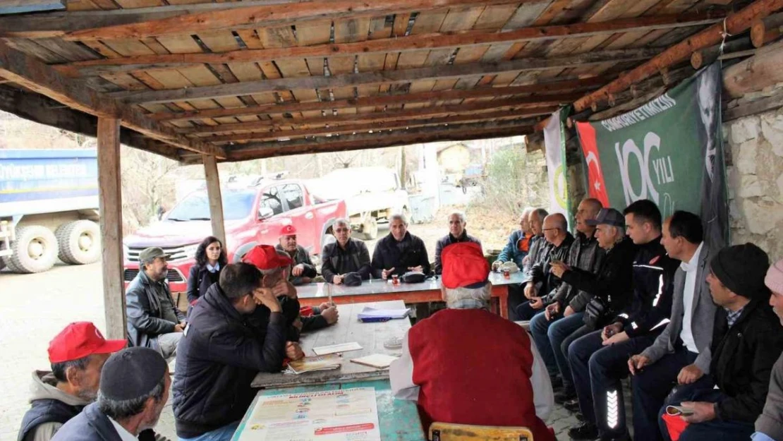 Büyükşehir Belediyesi'nin orman köylüsüne yangın eğitimi sürüyor