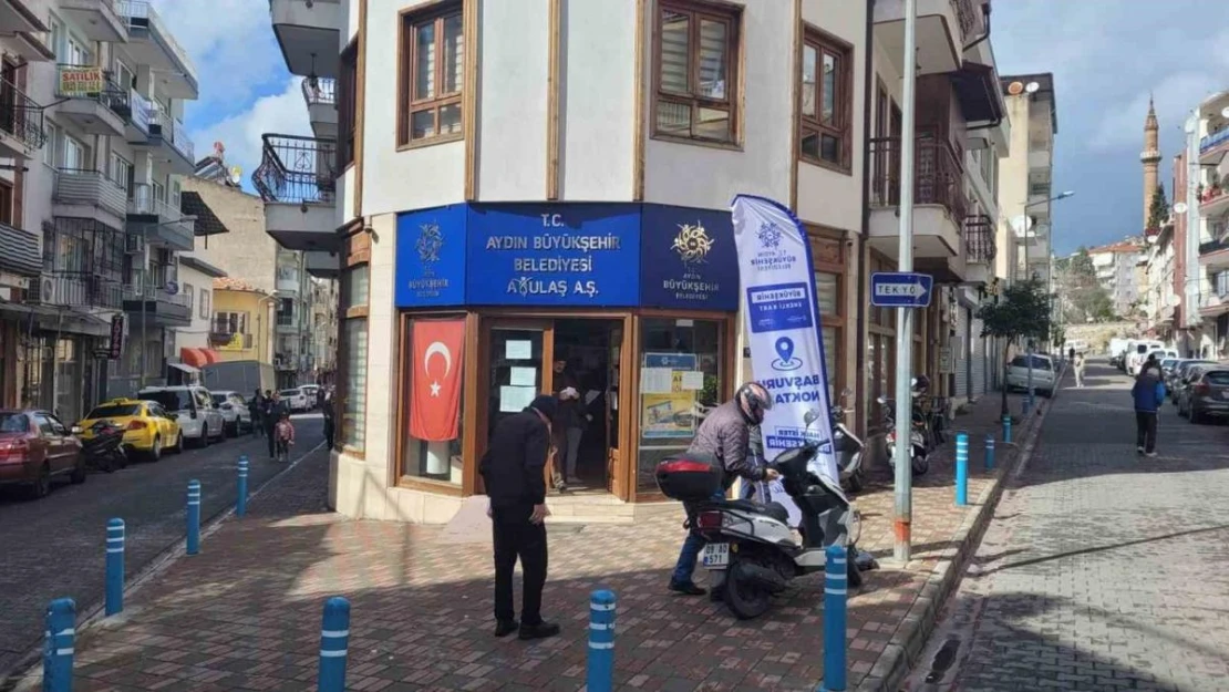 Büyükşehir'in 'Emekli Kart'ına yoğun ilgi