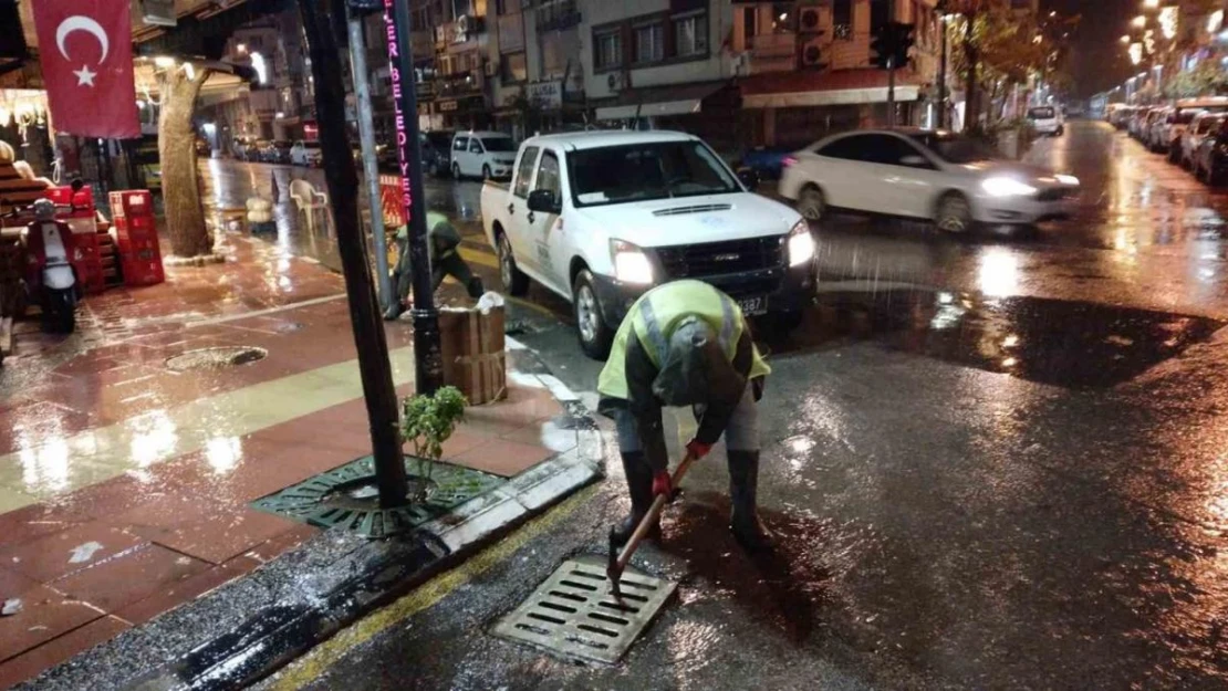 Büyükşehir ve MASKİ yağış boyunca çalıştı olumsuzluklar önlendi