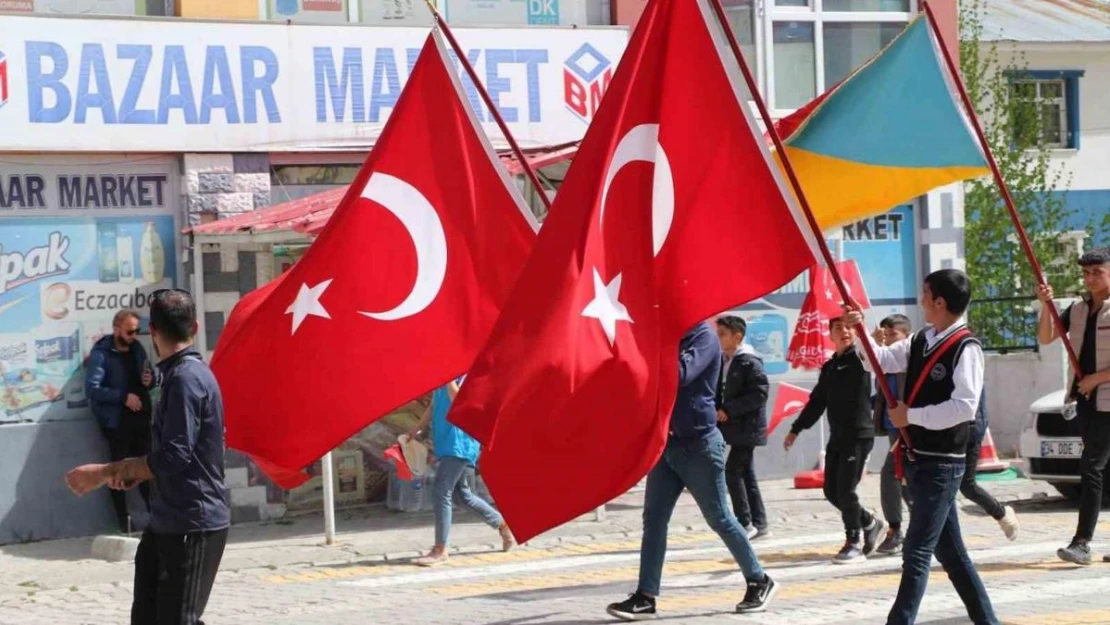 Çaldıran'da 19 Mayıs coşkusu