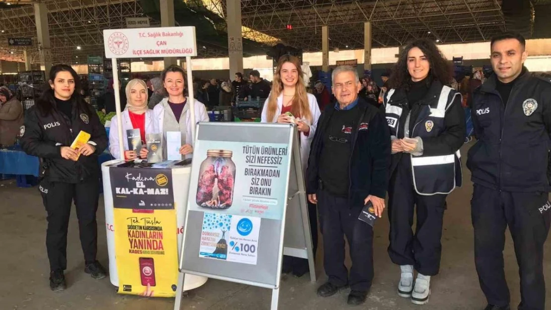 Çan'da polisler vatandaşlara KADES broşürleri dağıttı