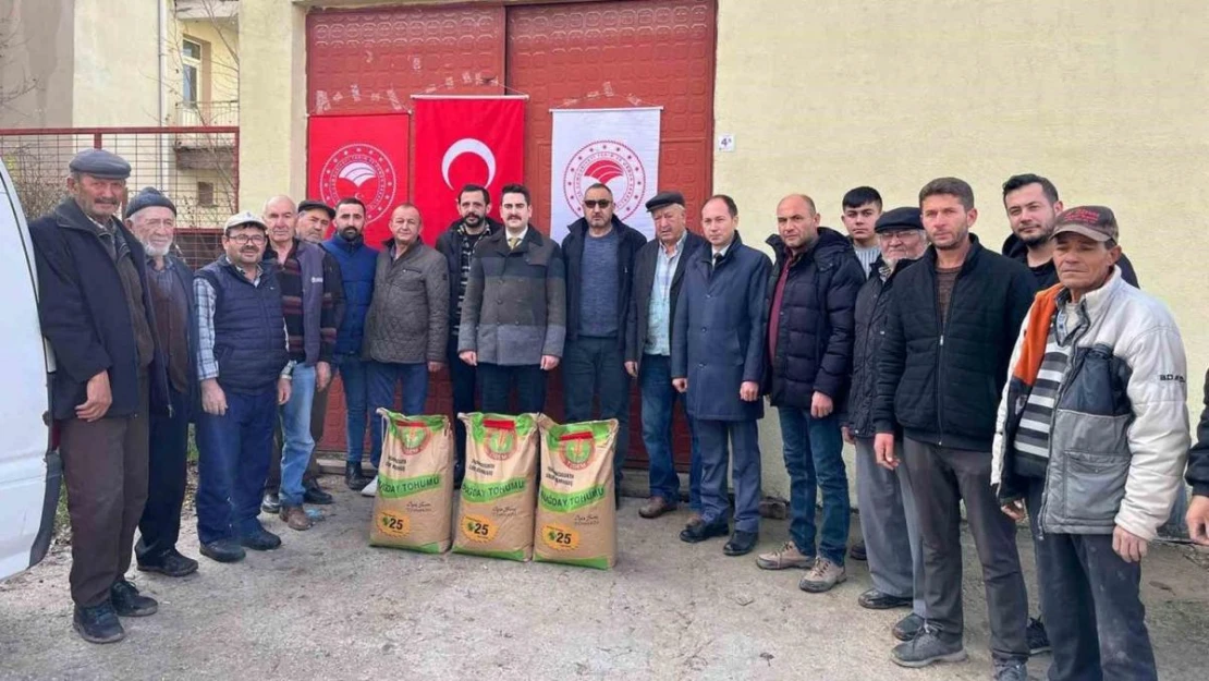 Çavdarhisar'da 401çiftçiye yüzde 50 hibeli 60 ton buğday tohumu dağıtıldı