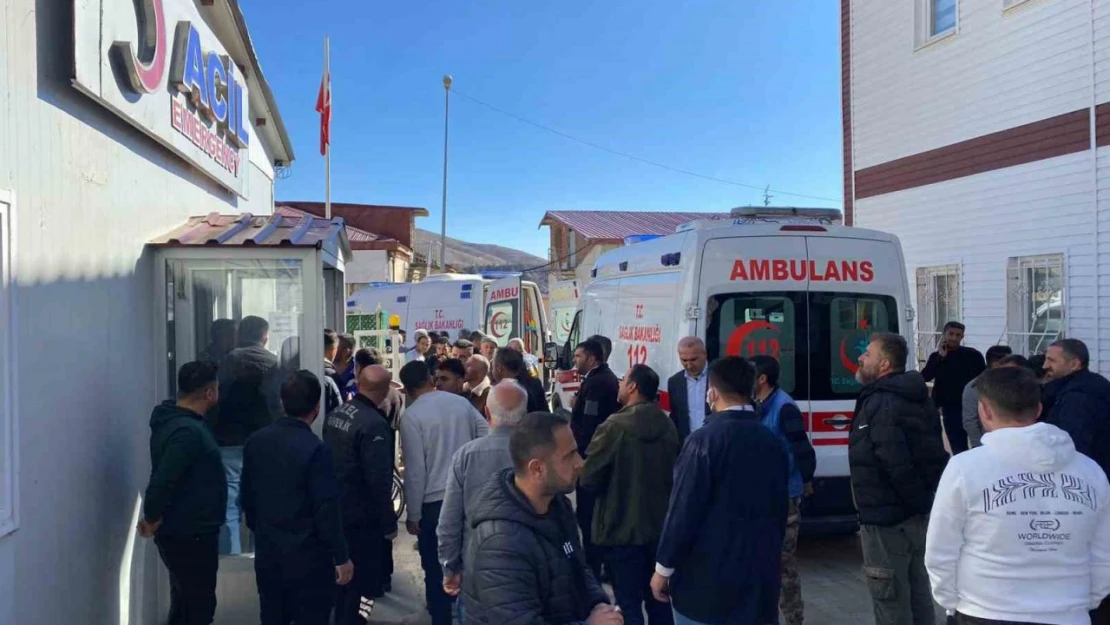 Çelikhan'da trafik kazası: 2 çocuk yaralandı