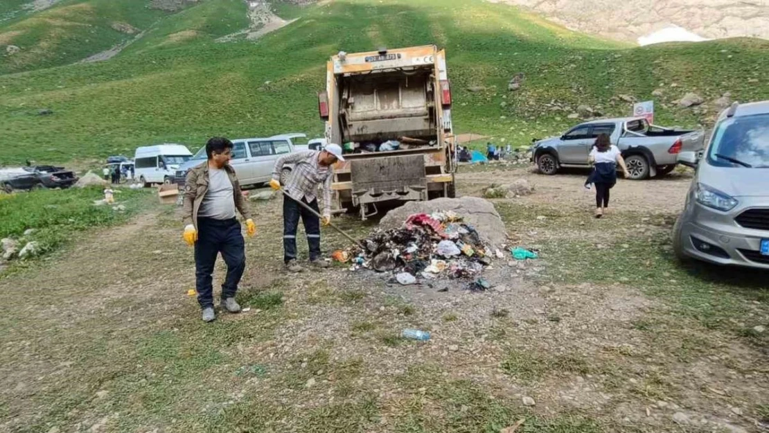 Cennet ve Cehennem Vadisi çöpten temizlendi