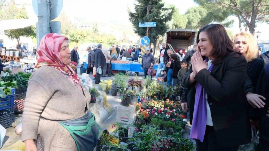 Çerçioğlu, Cumartesi Pazarı'nda vatandaşlarla bir araya geldi