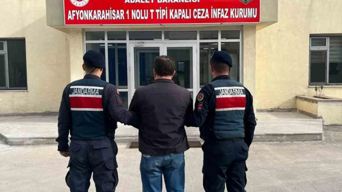 Çeşitli suçlardan aranan 2 şahıs jandarma tarafından yakalandı