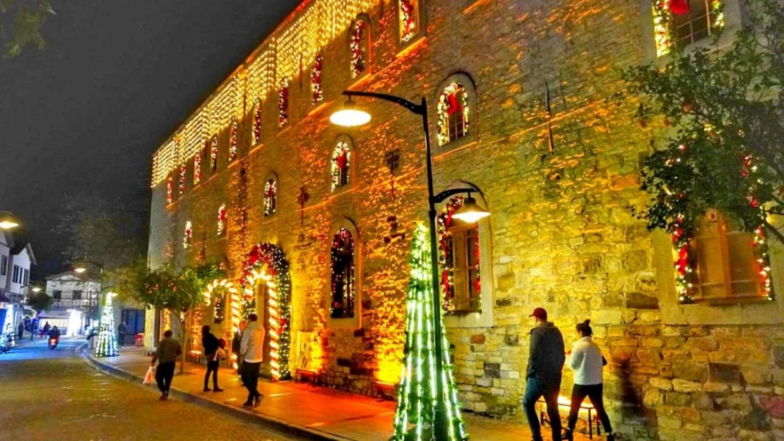 Çeşme, dopdolu bir yılbaşına hazır