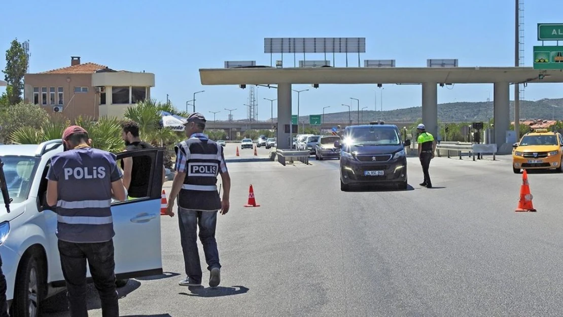 Çeşme'nin asayiş raporu belli oldu: Aranan 925 kişi yakalandı