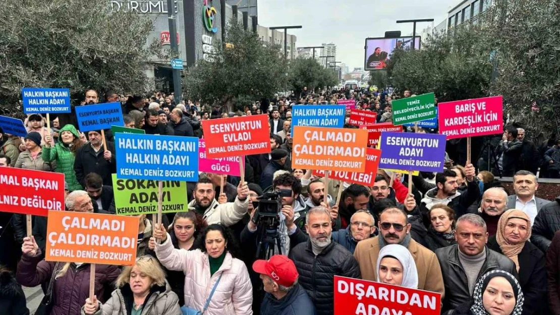 CHP'den yeniden aday gösterilmeyen Esenyurt Belediye Başkanı Bozkurt'a vatandaşlardan destek