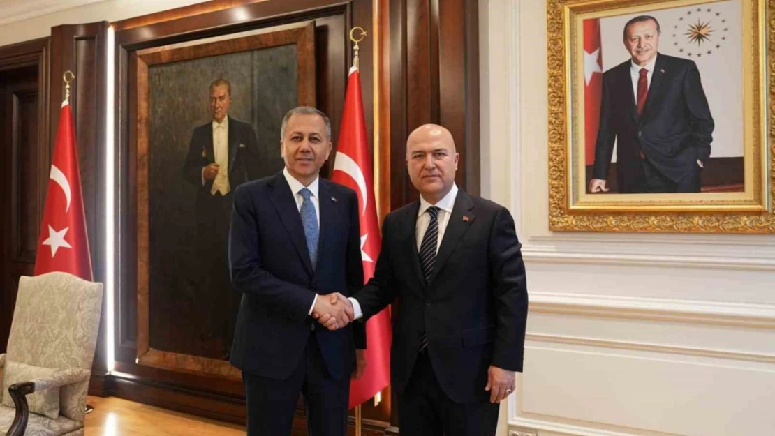 CHP Genel Başkan Yardımcısı Murat Bakan, İçişleri Bakanı Ali Yerlikaya'yı ziyaret etti
