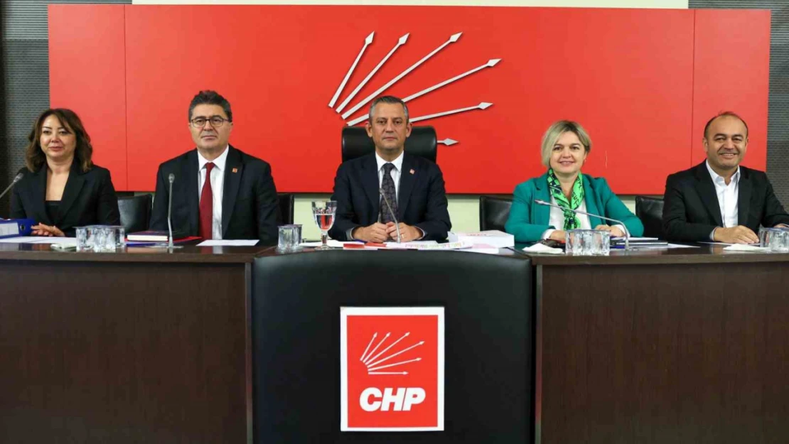 CHP Genel Başkanı Özel: 'CHP iktidarda olsa Suriye göç sorununu nasıl yöneteceğini de biliyor'