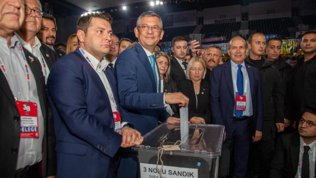 CHP lideri Özel: 'Kılıçdaroğlu ile telefonla görüştük, mazbatadan sonra devir teslim yapacağız'