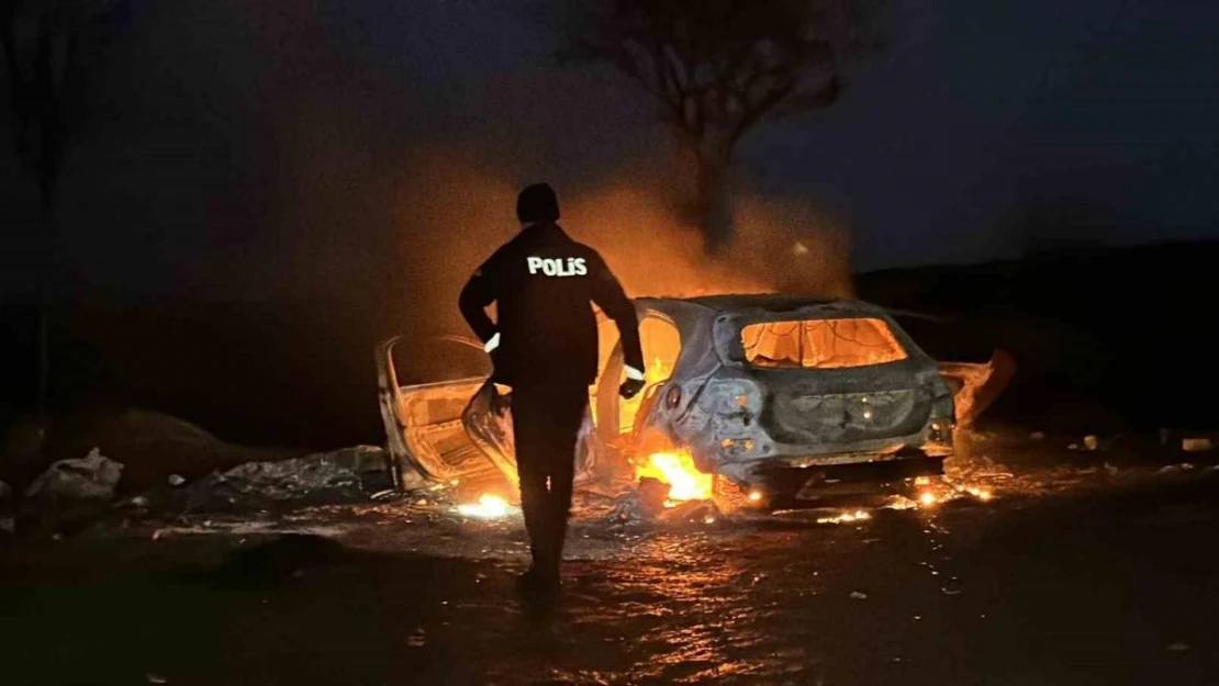 CHP Sultangazi Gençlik Kolları Yardımcısı'na yapılan saldırıda kullanılan araç ve silahlar ormanlık alanda kundaklandı