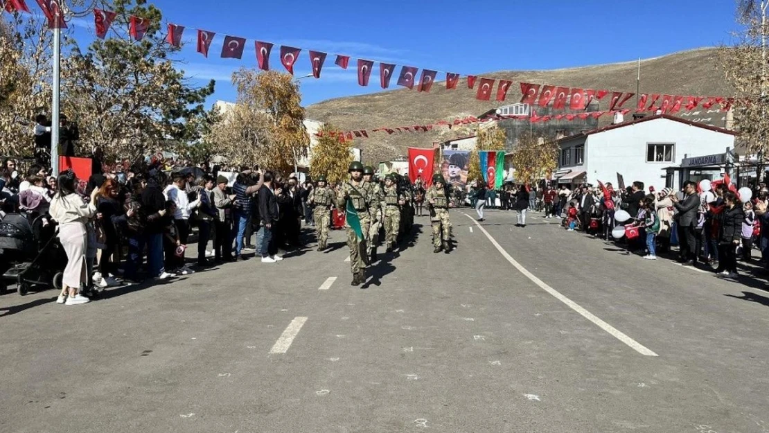 Çıldır'da Coşkulu Cumhuriyet Kutlamaları