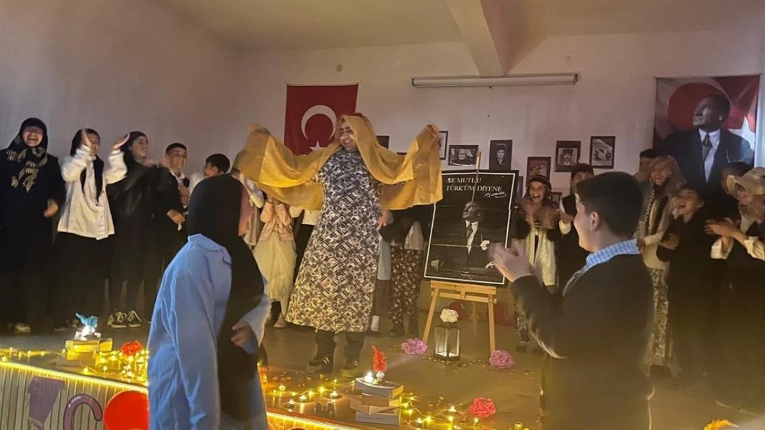 Çıldır'da öğrencilerden 23 Nisan etkinlikleri