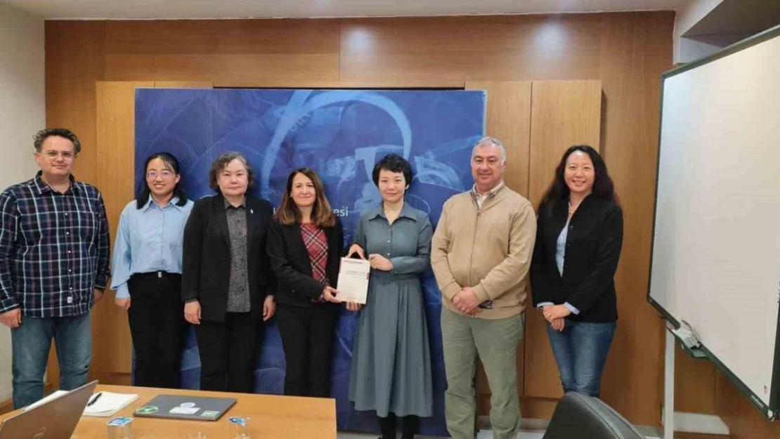 Çin Açık Üniversitesi'nden Açıöğretim Fakültesi'ne ziyaret