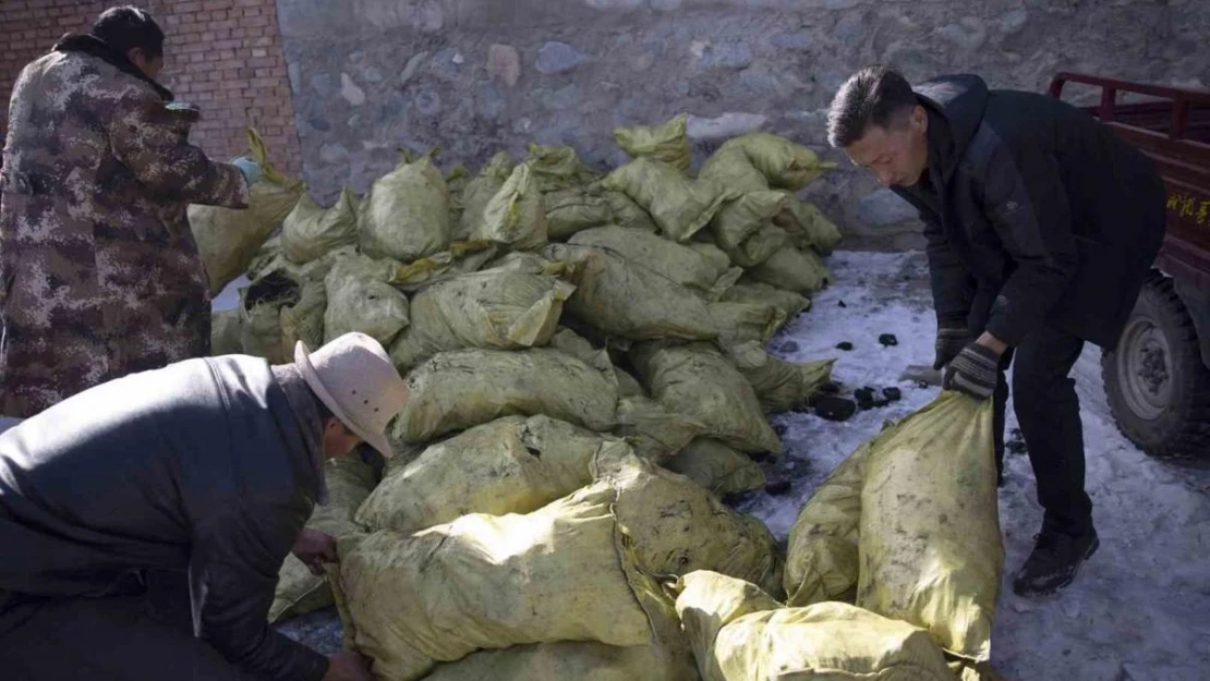 Çin'deki deprem felaketindeki can kaybı 131'e yükseldi