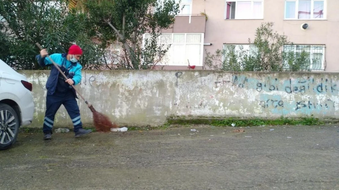 Çınarlı'da temizlik mesaisi