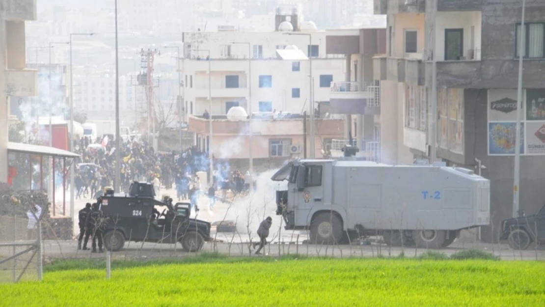 Cizre'de izinsiz gösteriye polis müdahale etti