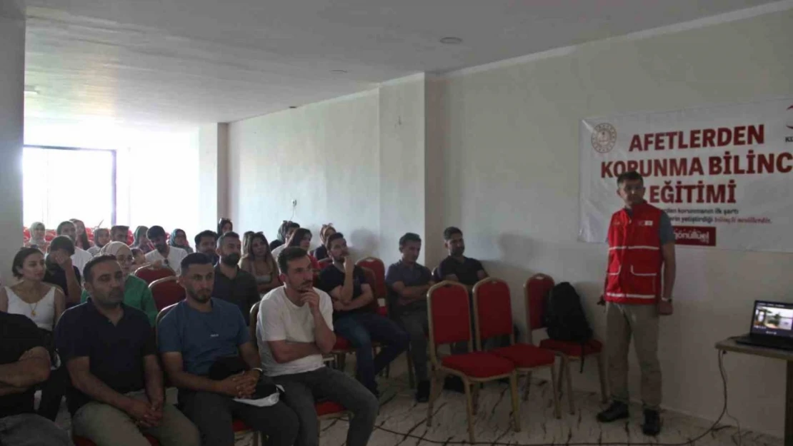Cizre'de öğretmenlere afet bilinci eğitimi