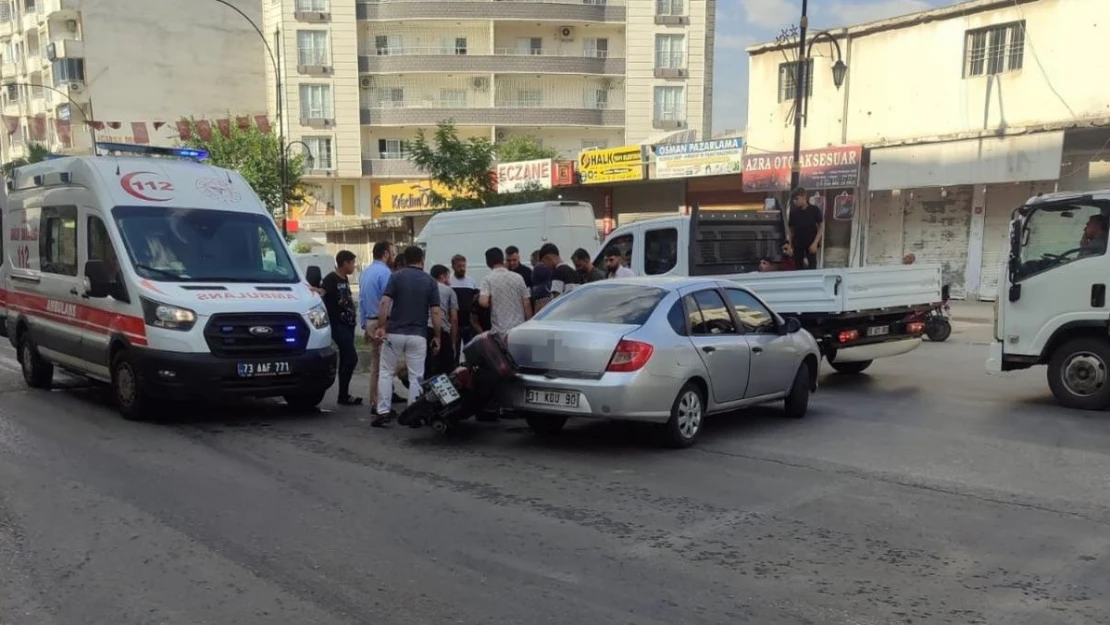 Cizre'de otomobille çarpışan motosikletin sürücüsü yaralandı