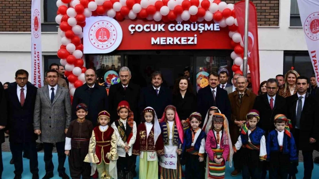 Çocuk görüşme merkezi 1 yaşında