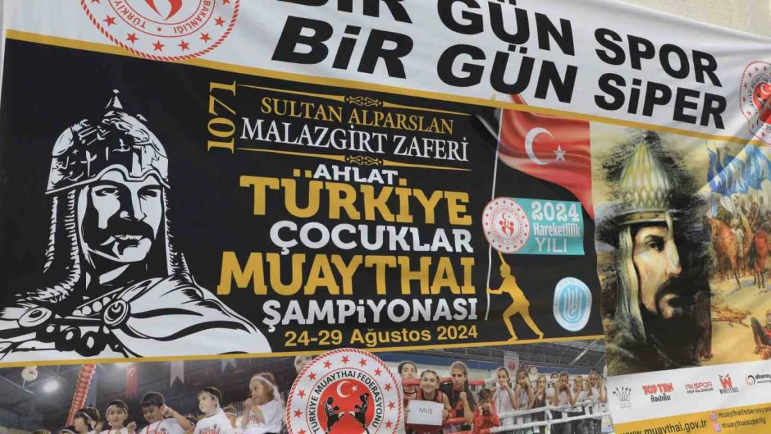 Çocuklar Muaythai Türkiye Şampiyonası Bitlis'te düzenlendi